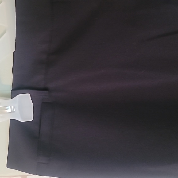 Liz Claiborne Navy Blue Elizabeth Curvy Slacks NWT Size 16S. - Picture 3 of 7